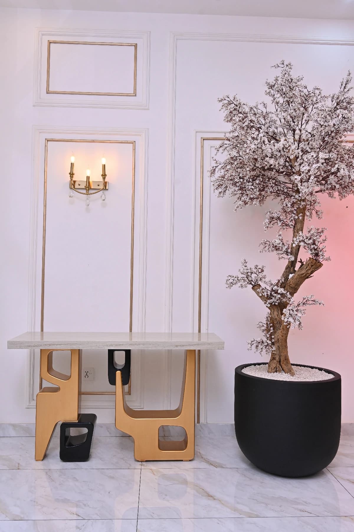 Forma Sculptural Console